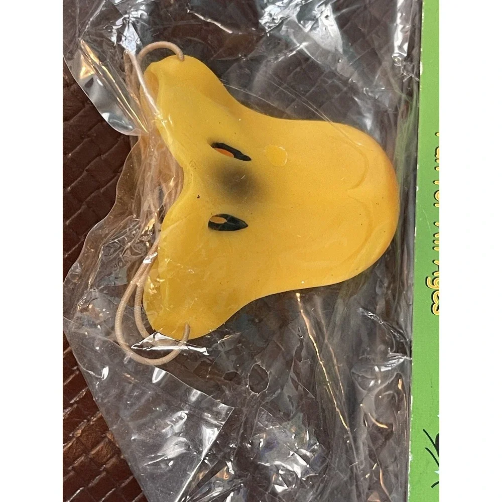 Cesar‎ Bird Duck Nose